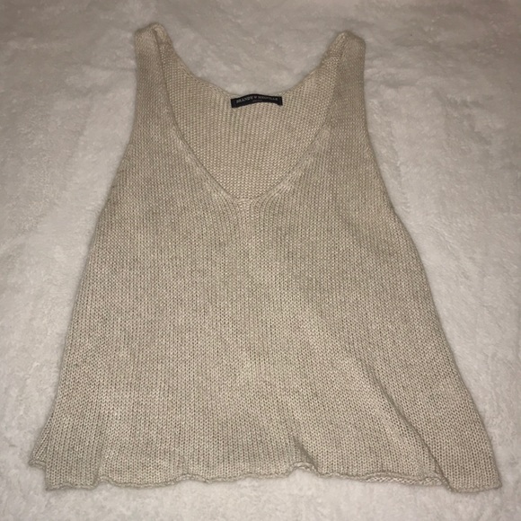 ❄️2 FOR $20❄️ Brandy Melville Tank - Picture 1 of 4